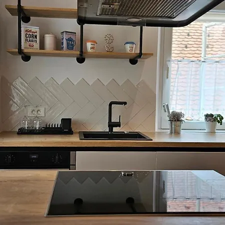 شقة Riva In Old Town By The Cobblers' Bridge *