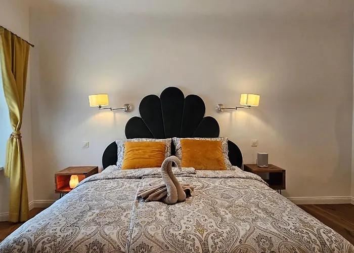 Riva In Old Town By The Cobblers' Bridge リュブリャナ