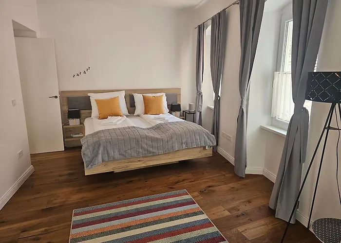 Riva In Old Town By The Cobblers' Bridge * リュブリャナ