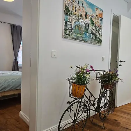 Riva In Old Town By The Cobblers' Bridge Apartman *