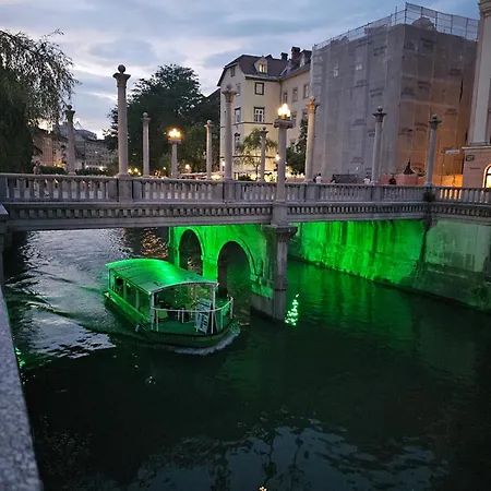 Riva In Old Town By The Cobblers' Bridge Apartman *